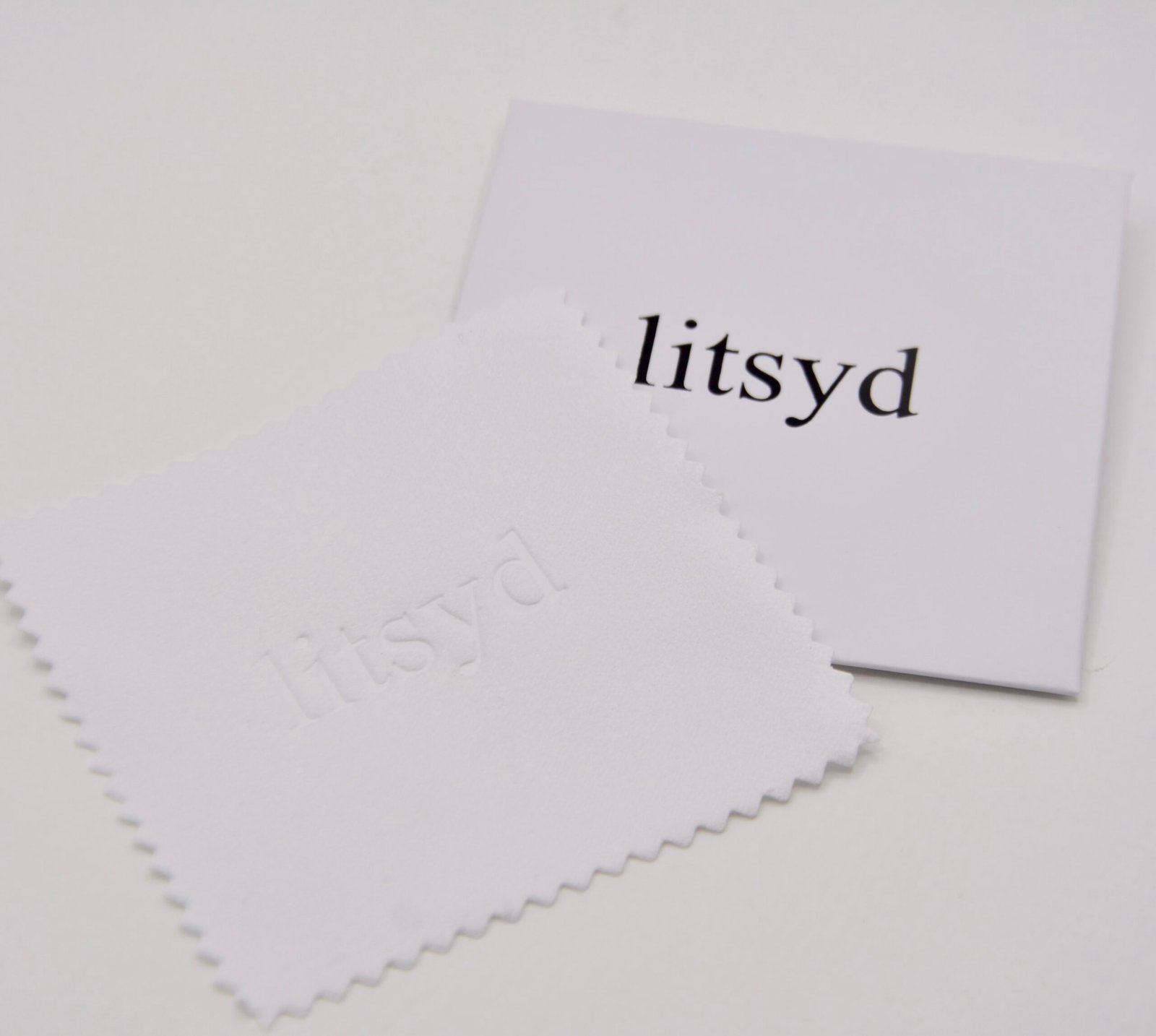 Jewellery polishing cloth