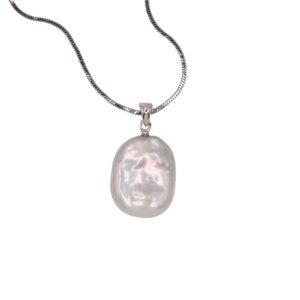Baroque pearl pendant