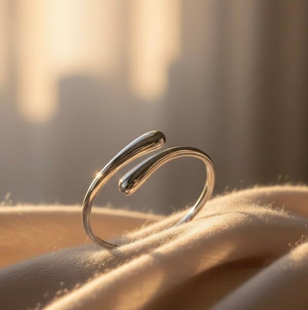 Elegant Hug Ring - Adjustable Comfort Fit